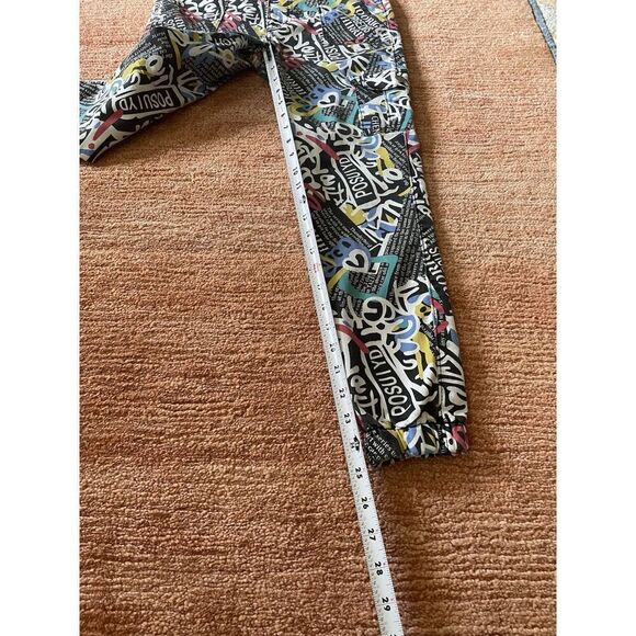 V.I.P. Graffiti Print Women’s Stretch Cargo Joggers Pants Size 5/6 - Picture 5 of 8